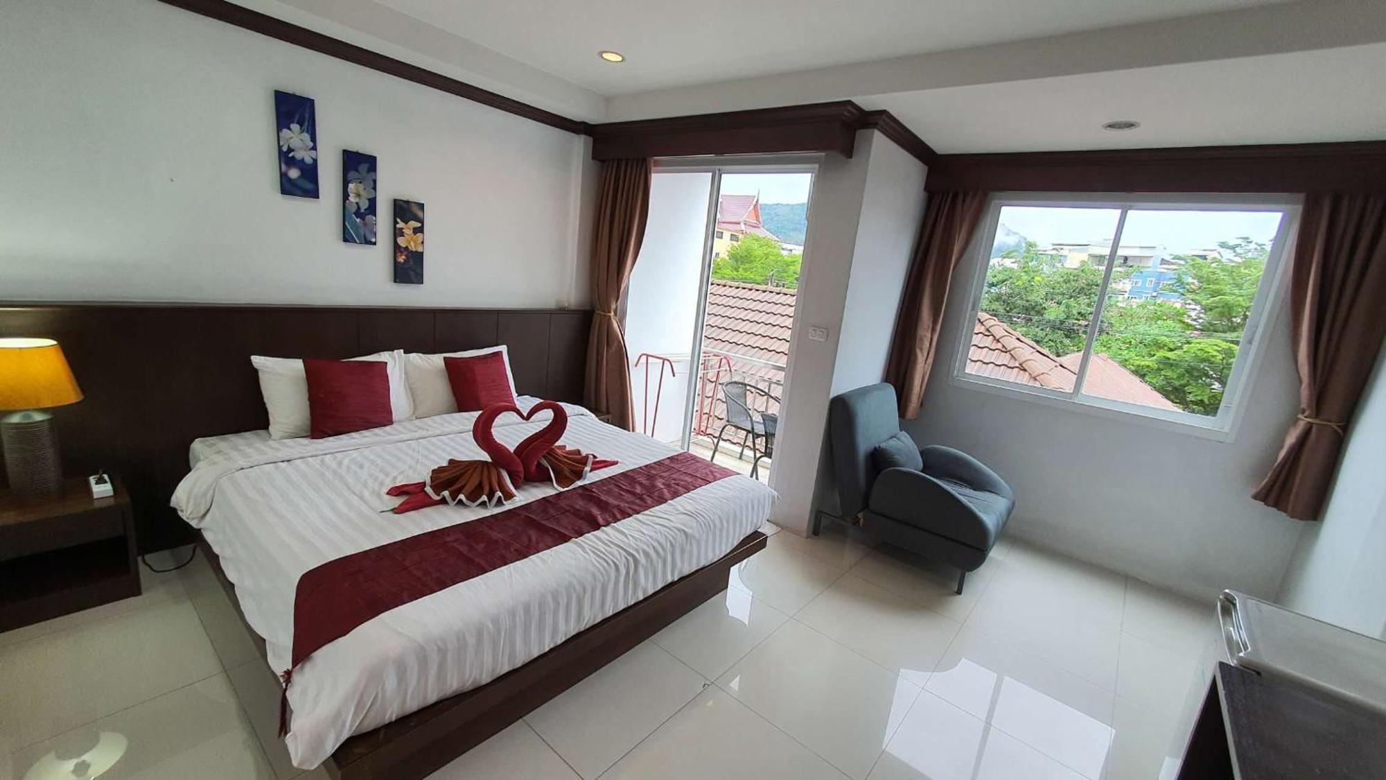 水果天堂旅馆 Hotel Patong Екстериор снимка